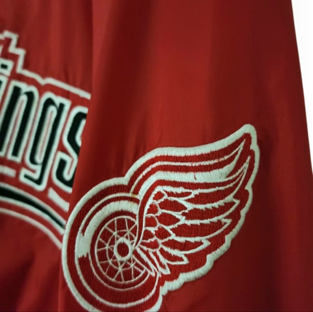 Vintage x 90s STARTER NHL Detroit Red Wings Pullover Sweatshirt - Picture 2 of 7